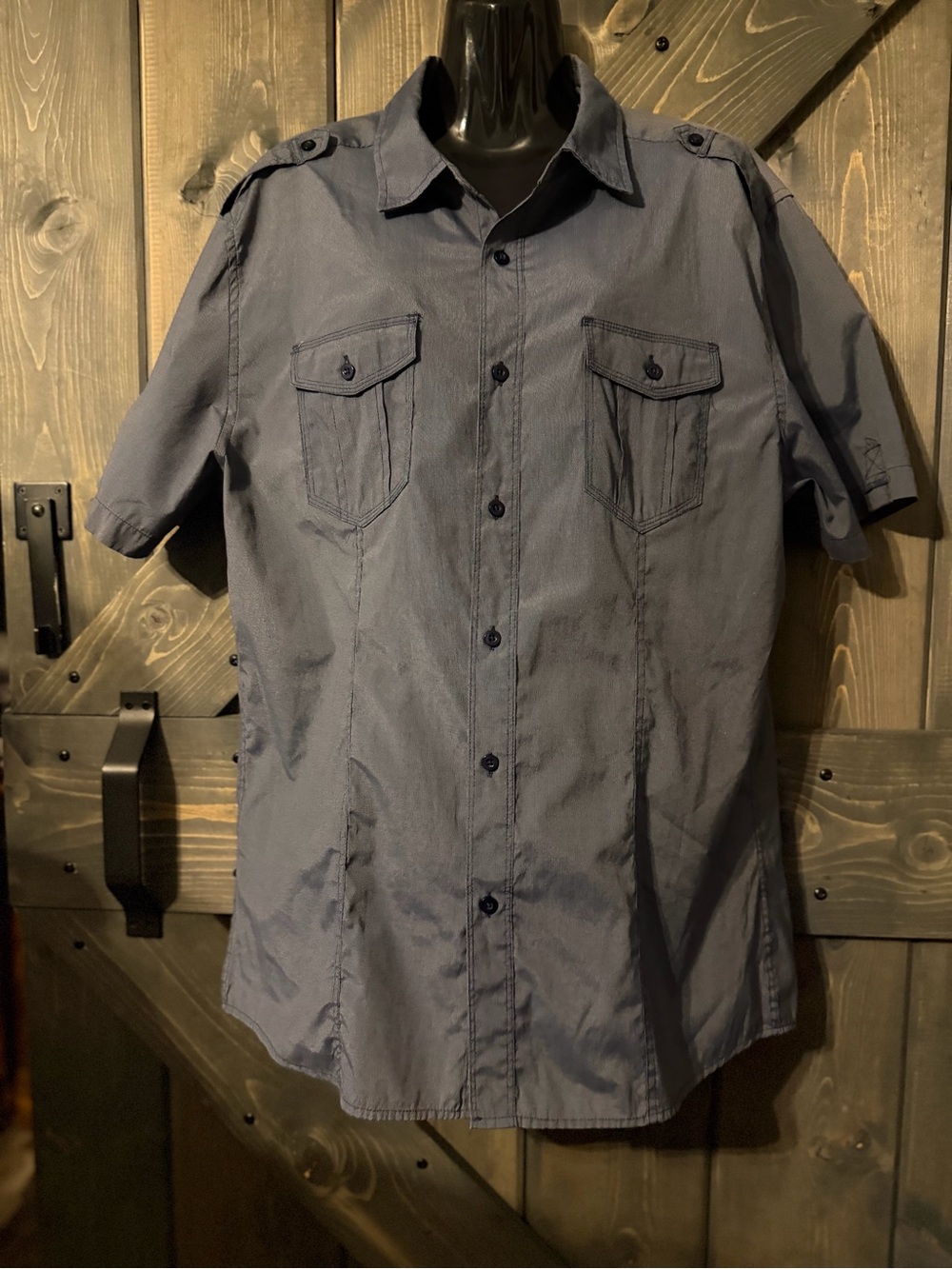 Sovereign Code gray button-up shirt with pockets, size XL